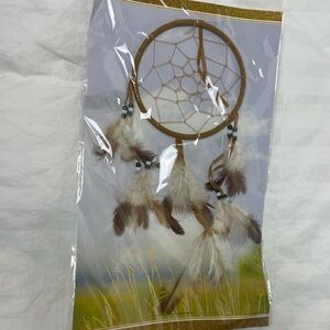 NEW Handmade Wall Hanging Tan White Dreamcatcher with Feathers 4” diameter